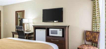 Quality Inn and Suites Arden Hills - Saint Paul North