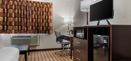 Quality Inn and Suites (New Prague)