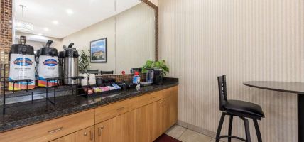 Hotel BAYMONT SUITES LAWRENCE (Lawrence)