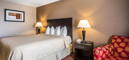 Quality Inn and Suites (West Bend)