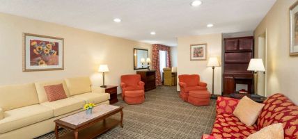 Hotel Baymont by Wyndham Knoxville/Cedar Bluff