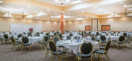 Hotel Ramada by Wyndham Des Moines Tropics Resort & Conference Ctr (Urbandale)