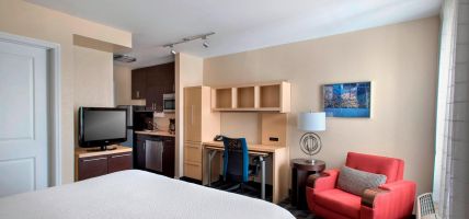 Hotel TownePlace Suites by Marriott Republic Airport Long Island Farmingdale
