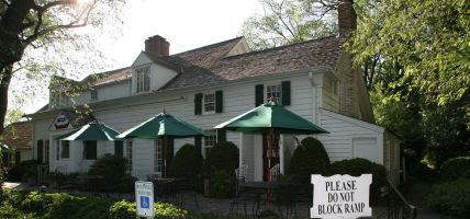 Three Village Inn (Stony Brook)