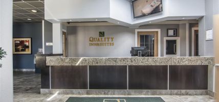 Quality Inn and Suites (High Level)