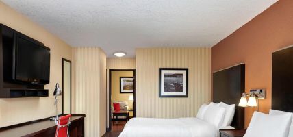 Four Points by Sheraton Hotel and Suites Calgary West