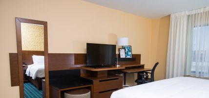 Fairfield Inn and Suites by Marriott Lincoln Southeast