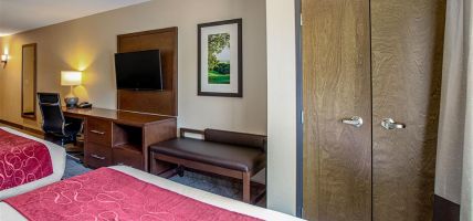Hotel Comfort Suites Fishkill near Interstate 84