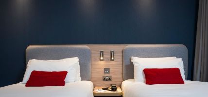 Holiday inn express bath deals