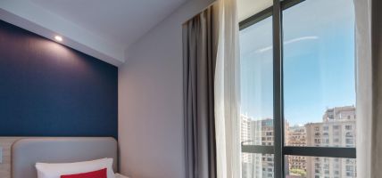 Holiday inn express pillow brand on sale