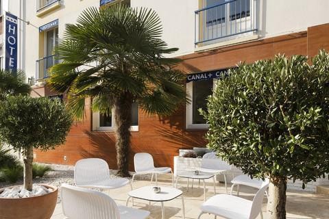 Escale Oceania Brest Aeroport - フランス ブレスト