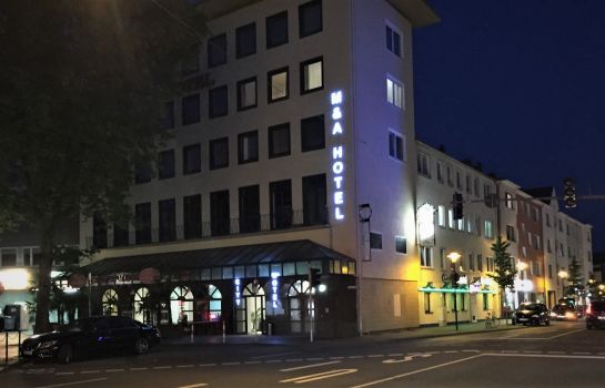 Hotels Near Renataschule