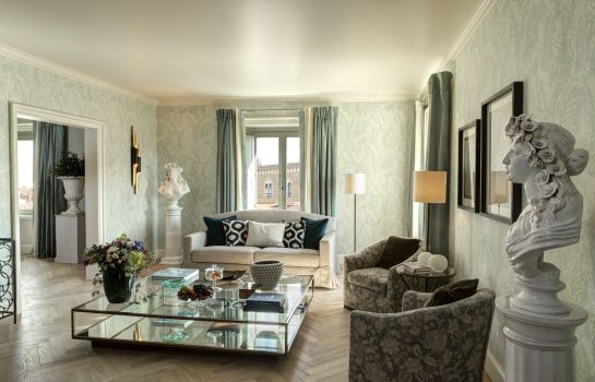 Rocco Forte Hotel Savoy