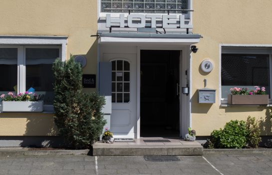 Hotels Near Schloss Morsbroich