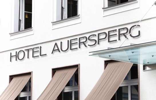 Hotel & Villa Auersperg