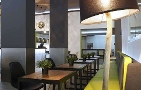 City Hotel