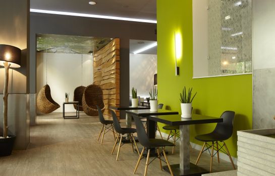 City Hotel