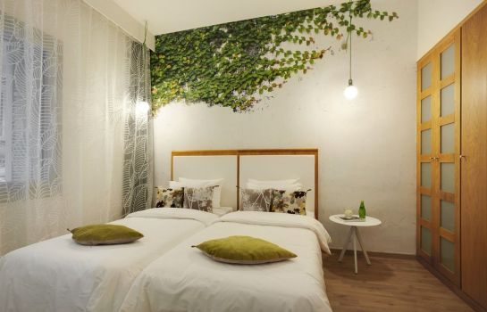 City Hotel