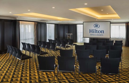 Hilton Vienna Plaza