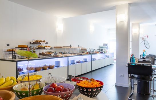 Santoni Freelosophy Hotel