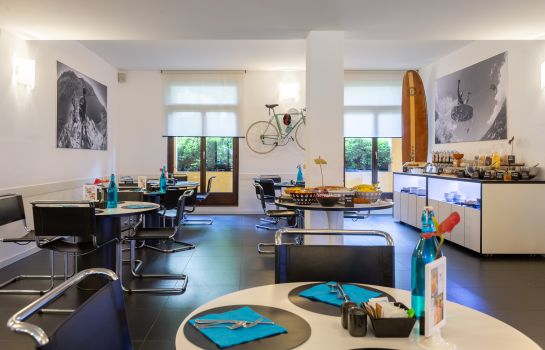 Santoni Freelosophy Hotel