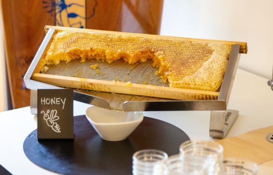 Santoni Freelosophy Hotel