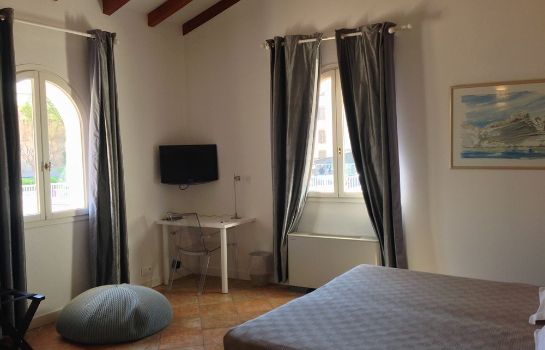 Hotel Genovese