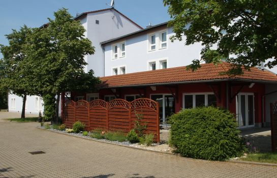 Hotels Near City Wall