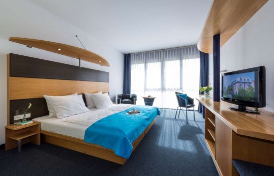 Hotels Near Graf Zeppelin Haus