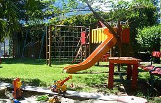 Zea Curtis Gartenresidence