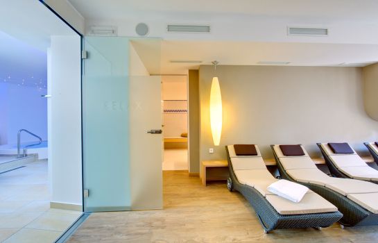 Zea Curtis Gartenresidence