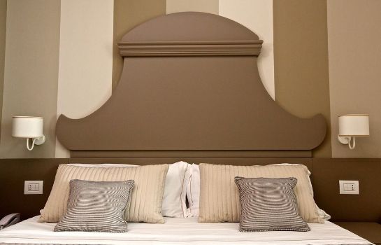 Hotel Ambassador