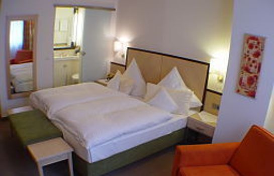 Hotels Near Theaterplatz