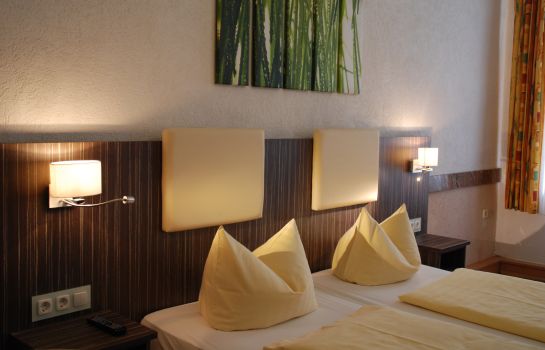 Hotels Near Haus Des Gastes