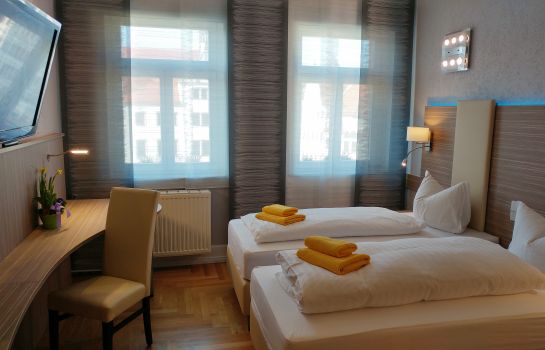 Hotels Near Haus Des Gastes