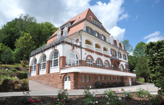Kurhaus Trifels Hotel, Urlaubs und Ferientipps Kurhaus Trifels