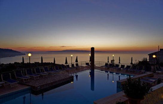 Hotel Sirius
