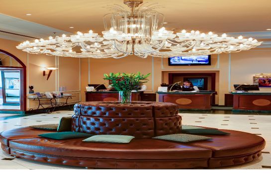 RADISSON BLU CARLTON BTS