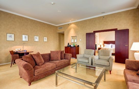 RADISSON BLU CARLTON BTS