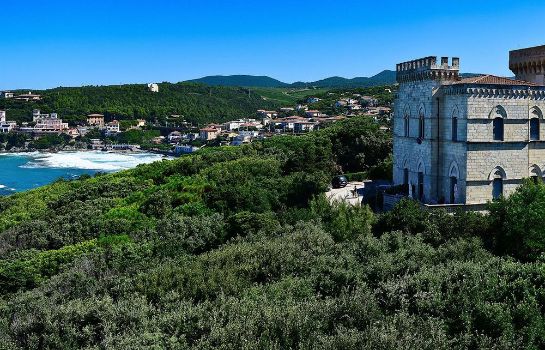 Grand Hotel Villa Parisi