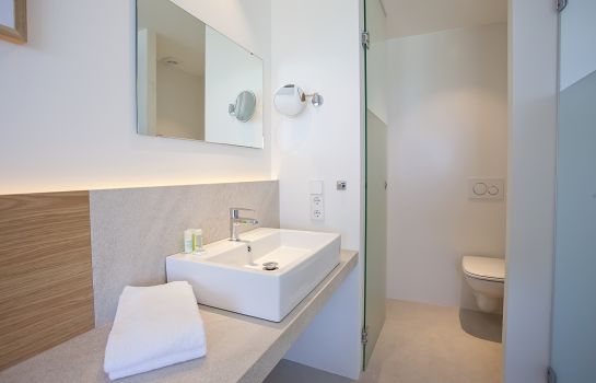 Aya Hotel
