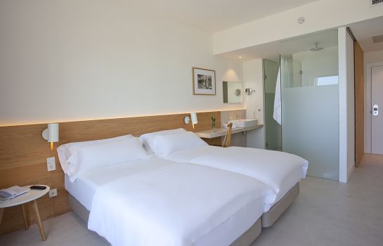 Aya Hotel