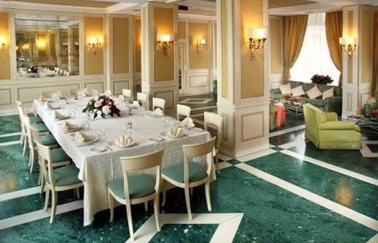 Fleming Grand Hotel