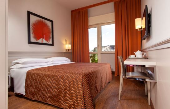 Fleming Grand Hotel