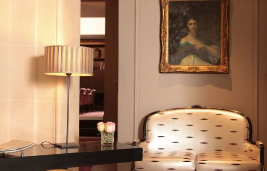 Champs Elysees Plaza Hotel