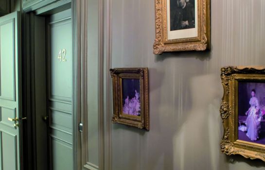 Champs Elysees Plaza Hotel