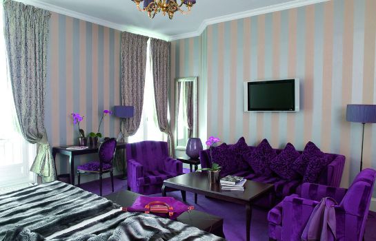 Champs Elysees Plaza Hotel