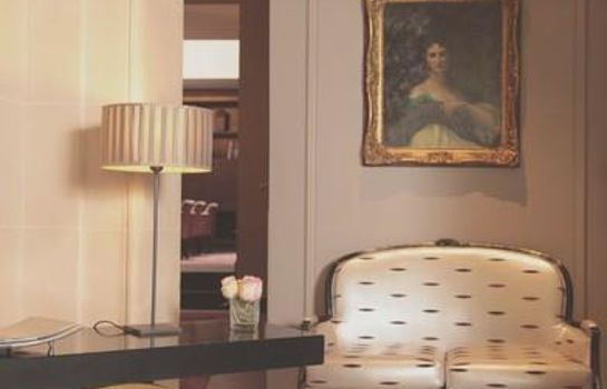 Champs Elysees Plaza Hotel