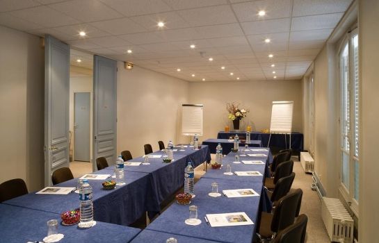 Hotel Abrial Batignolles Paris 17