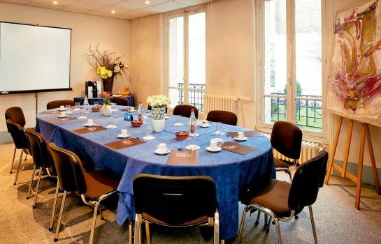 Hotel Abrial Batignolles Paris 17